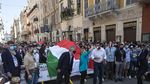 Indahnya Warna-warni di Langit Italia