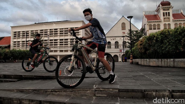 Penerapan new normal segera diberlakukan di Jakarta. Kawasan wisata Kota Tua pun tengah bersiap. Yuk, intip foto-fotonya.