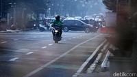 Tampak kemacetan mulai terjadi di Jalan Asia Afrika.