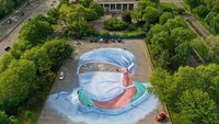 Potret mural yang dibuat ialah Dokter Ydelfonzo Decoo, beliau kehilangan nyawanya di garis depan dalam perang melawan pandemi virus Corona.  