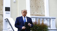 Para pemimpin Episkopal lainnya mengecam kunjungan Trump ke gereja Episkopal St John sebagai hal memalukan dan menjijikkan secara moral.