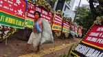 Jelang Sidang Perdana Kasus Jiwasraya, PN Jakpus Kebanjiran Karangan Bunga