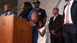 Tangisan Roxie Washington, Istri George Floyd