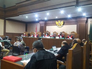 Sidang Dakwaan Kasus Jiwasraya Dimulai, Terdakwa Pakai Masker-Face Shield