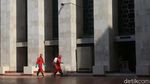 Jelang New Normal, Masjid Istiqlal Disemprot Disinfektan