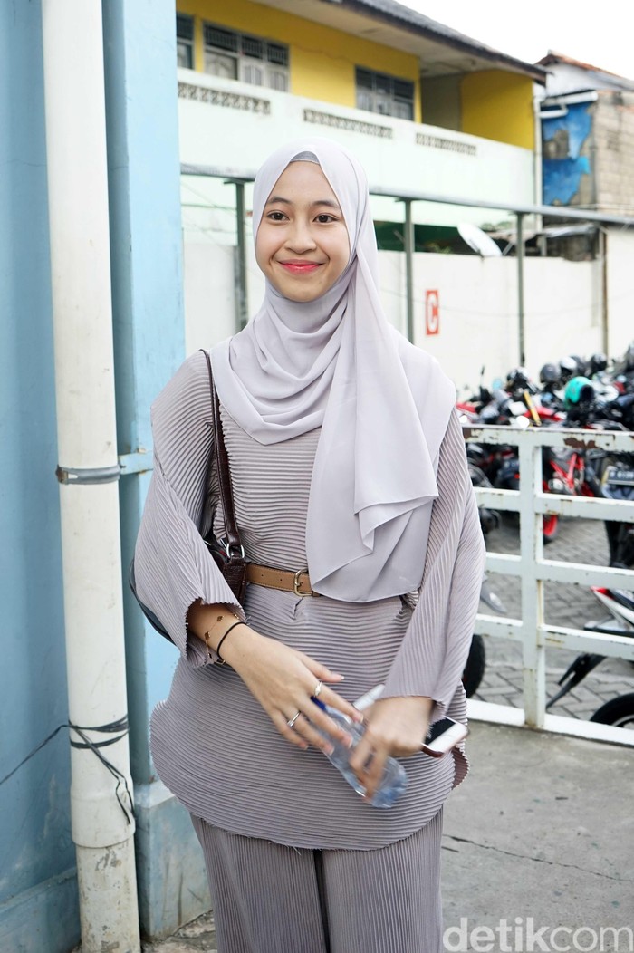 Adiba Khanza Adiba Khanza saat ditemui di kawasan Trans TV.