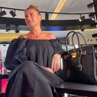 Kini Anamaria terjun di bisnis sepak bola. Kecantikan dan tubuh seksinya membuatnya dijuluki sebagai agen sepak bola terpanas.  Foto: Instagram @anamariaprodanreghecampf