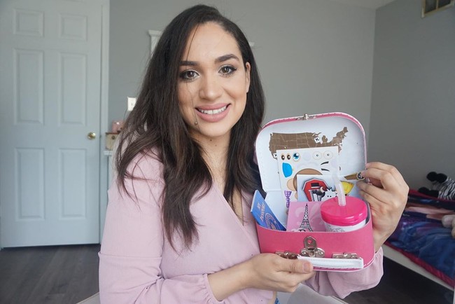 Christine pun mengaku akan melakukan audisi untuk peran Meghan Markle dalam sebuah film. Ia juga berharap bisa bekerja di televisi karena memang sering berakting sejak kecil. Foto: Instagram @christineprimrose