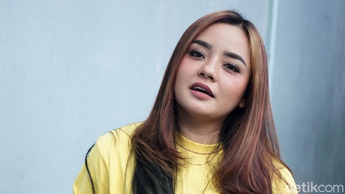 Gita Sinaga Gita Sinaga saat ditemui di studio Trans TV.