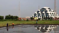 Rencananya, Masjid Al Jabbar mampu menampung 60 ribu jemaah. (Wisma Putra)