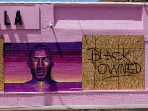 Jauh dari Vandal, Mural Kobe Bryant Tak Tersentuh Pendemo George Floyd