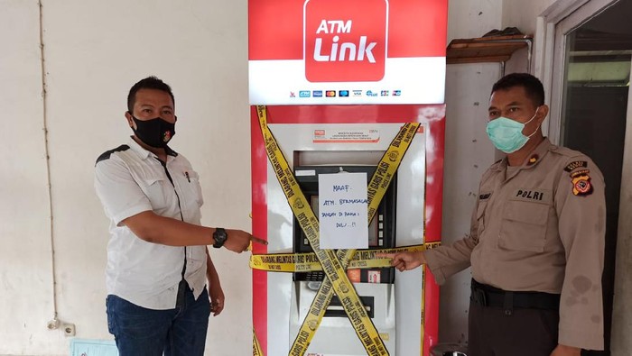Nyaris Kena Tipu, Kapolsek Cileungsi: Di ATM Ada 16 Kartu Tertelan