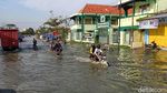 Penampakan Gelombang Tinggi yang Terjang Pesisir Pekalongan