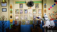 Penyemprotan ini merupakan bagian dari pencegahan penyebaran COVID-19.