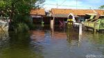 Potret Banjir Rob yang Rendam Pemukiman Warga Pekalongan
