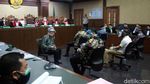Terdakwa Kasus Jiwasraya Pakai Face Shield Saat Sidang