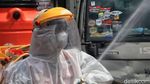 Sambut New Normal, Pasar Mobil Kemayoran Disemprot Disinfektan