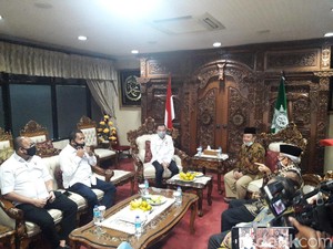 Sambangi Muhammadiyah, Satgas COVID-19 DPR Bahas Pembukaan Rumah Ibadah