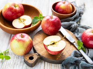 Apel Berubah Warna Setelah Dipotong? Ini Tips untuk Mencegahnya