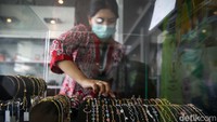 Barang-barang tersebut yakni, emas, mobil, motor, serta peralatan elektornik lainnya.