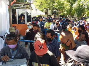 Pemkot Surabaya Evaluasi Rapid Test yang Disorot Tak Physical Distancing