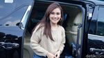 Ayu Ting Ting Tampil dengan Jeans Robek, Kece?