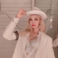 So Young yang mendapati banyaknya ejekan karena nama panggungnya ini pun memutuskan untuk tidak mengaktifkan kolom komentar di Instagramnya. Foto: Instagram @babi_fly