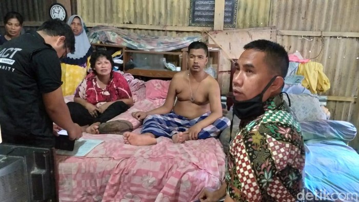 Babil (12), bocah 6 SD yang harus seorang diri berjuang rawat ortu sakit (M Taufiqqurrahman/detikcom)