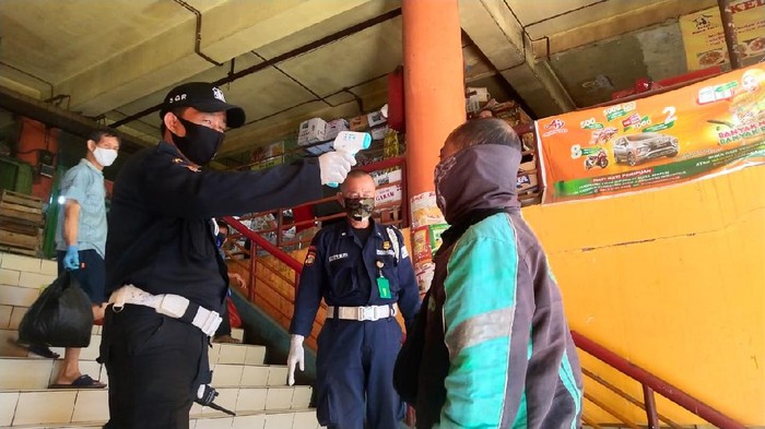 Hari Terakhir PSBB, Protokol Kesehatan di Pasar Makin Diperketat