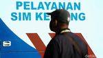 Jelang New Normal Kota Bekasi, Warga Membludak di SIM Keliling