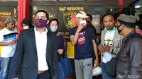 Selain Ferdian, dua temannya juga Tubagus Fahddinar dan Aidil ikut bebas.