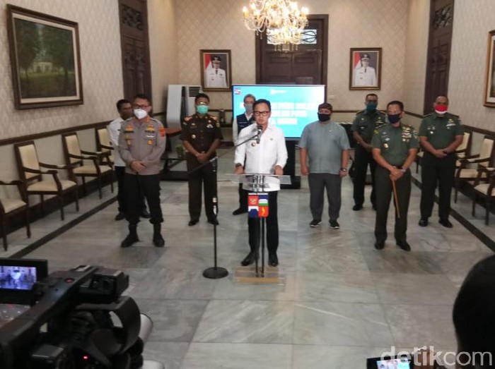 Kota Bogor mengumumkan melanjutkan PSBB transisional sebulan