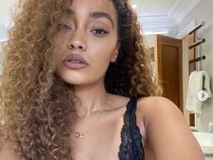 Ini Leigh-Anne, Personel Little Mix yang Dimarahi Ibunya Usai Foto Topless