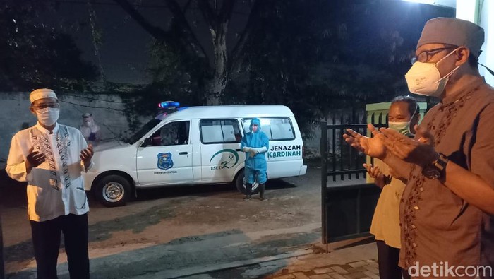 Pelepasan jenazah dokter RSUD Kardinah Kota Tegal yang meninggal setelah positif Corona, Kamis (4/6/2020).