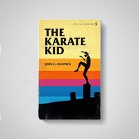Pernahkah terbayang bagaimana jadinya bila film seperti Parasite hingga Interstellar ditransformasikan sebagai sampul buku tua? Begini penampakannya.