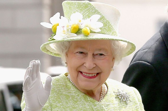 Ratu Elizabeth II punya gerai McDonalds