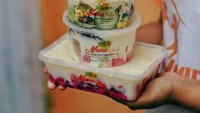 Nurra Salad menawarkan aneka salad mulai dari salad sayur dan salad buah. Menariknya salad ini menggunakan mayo homemade. Foto: Instagram @masyege