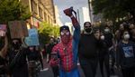 Spiderman-Batman Protes Kematian George Floyd
