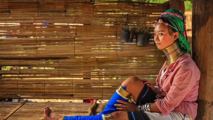 Permepuan leher panjang Suku Padaung (Karen) di Mae Hong Son Provinsi Thailand Utara