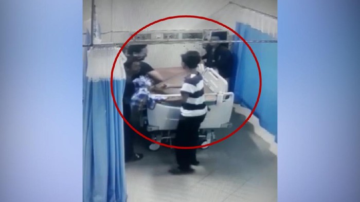 Terekam CCTV! Keluarga Bawa Kabur Jenazah PDP Corona di Makassar