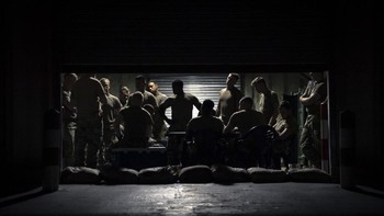 Chris Hibben mengabadikan pertemuan tentara AS yang ditugaskan ke Pasukan Respons Afrika Timur (EARF), yang dikerahkan untuk mendukung Pasukan Tugas Gabungan Gabungan-Tanduk Afrika Foto: The Military Visual Awards