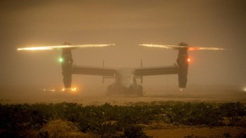 Karya Chris Hibben. Petugas parasemen Angkatan Udara AS yang ditugaskan ke Regu Penyelamat ke-48 di Pangkalan Angkatan Udara Davis-Monthan. Foto: The Military Visual Awards