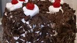 Siap Ngedangdut di Amerika, Ini Vebrie Verona yang Jago Bikin Kue