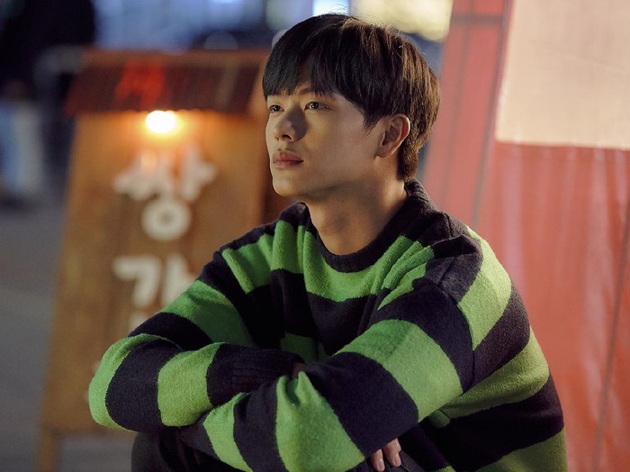 Yook Sung Jae di Mystic Pop-up Bar