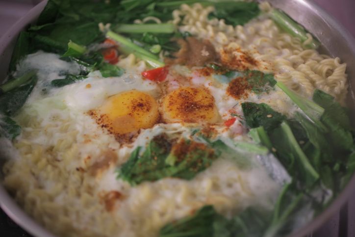 Air untuk masak mie instan