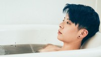 Amber pun memberikan jawaban atas kabar tersebut dan membantah pernyataan yang menyebutkan jika dirinya hamil. Dok. Instagram/ajol_llama