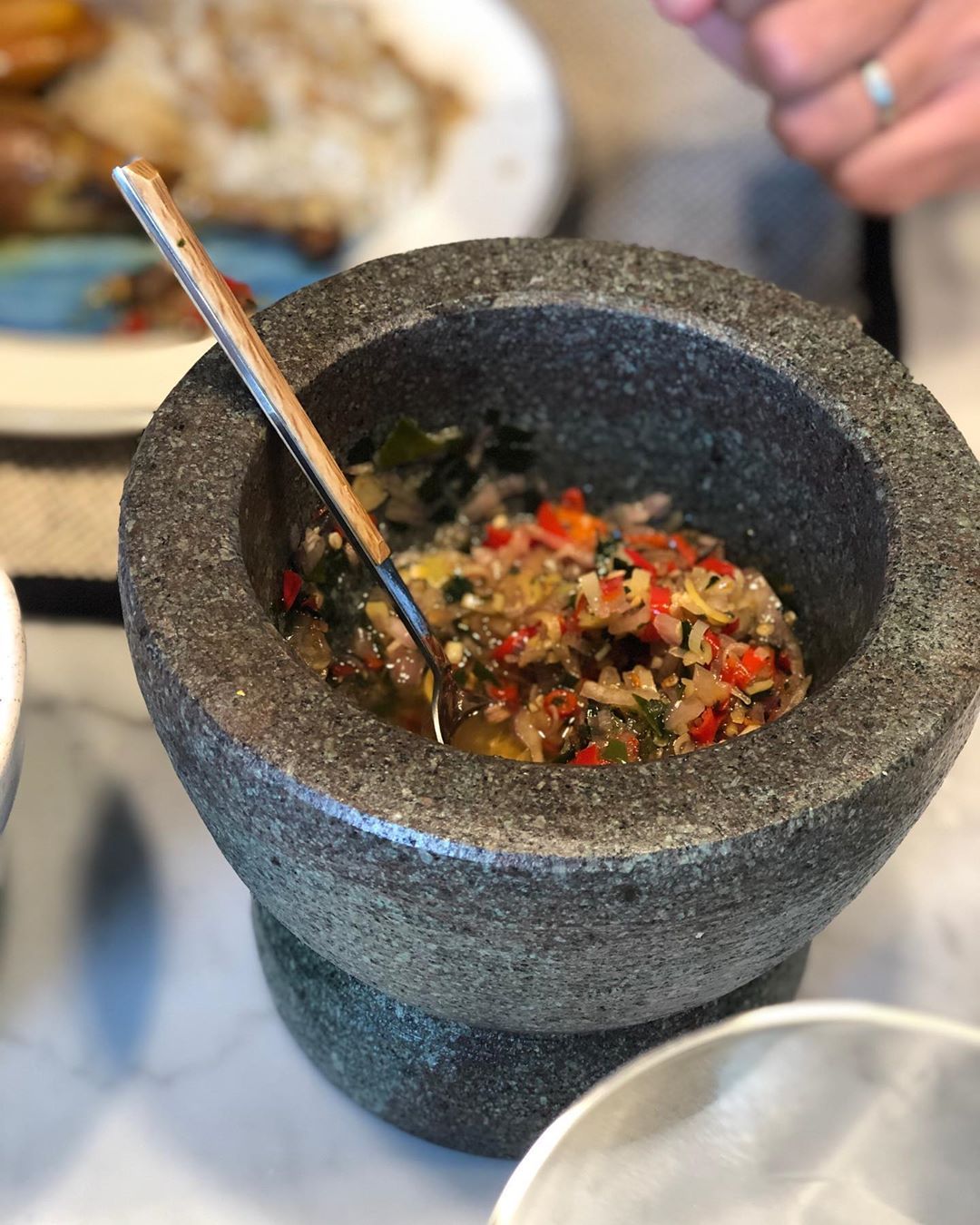 Anggun C Sasmi suka makan pakai sambal