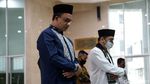 Momen Anies Salat Jumat di Masjid Balai Kota DKI