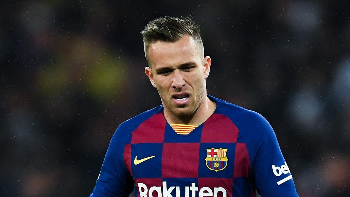 Penampilan Arthur Melo bersama Barcelona dikritik Quique Setien. (Foto: Getty Images/David Ramos)