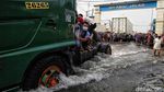 Banjir Rob Terjang Muara Baru